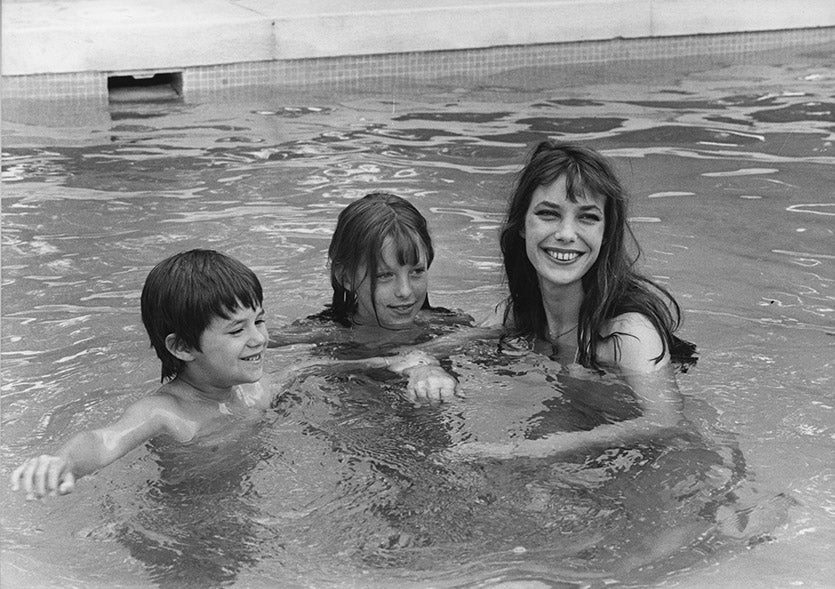 Jane Birkin, Charlotte Gainsbourg, Kate Barry, 1977