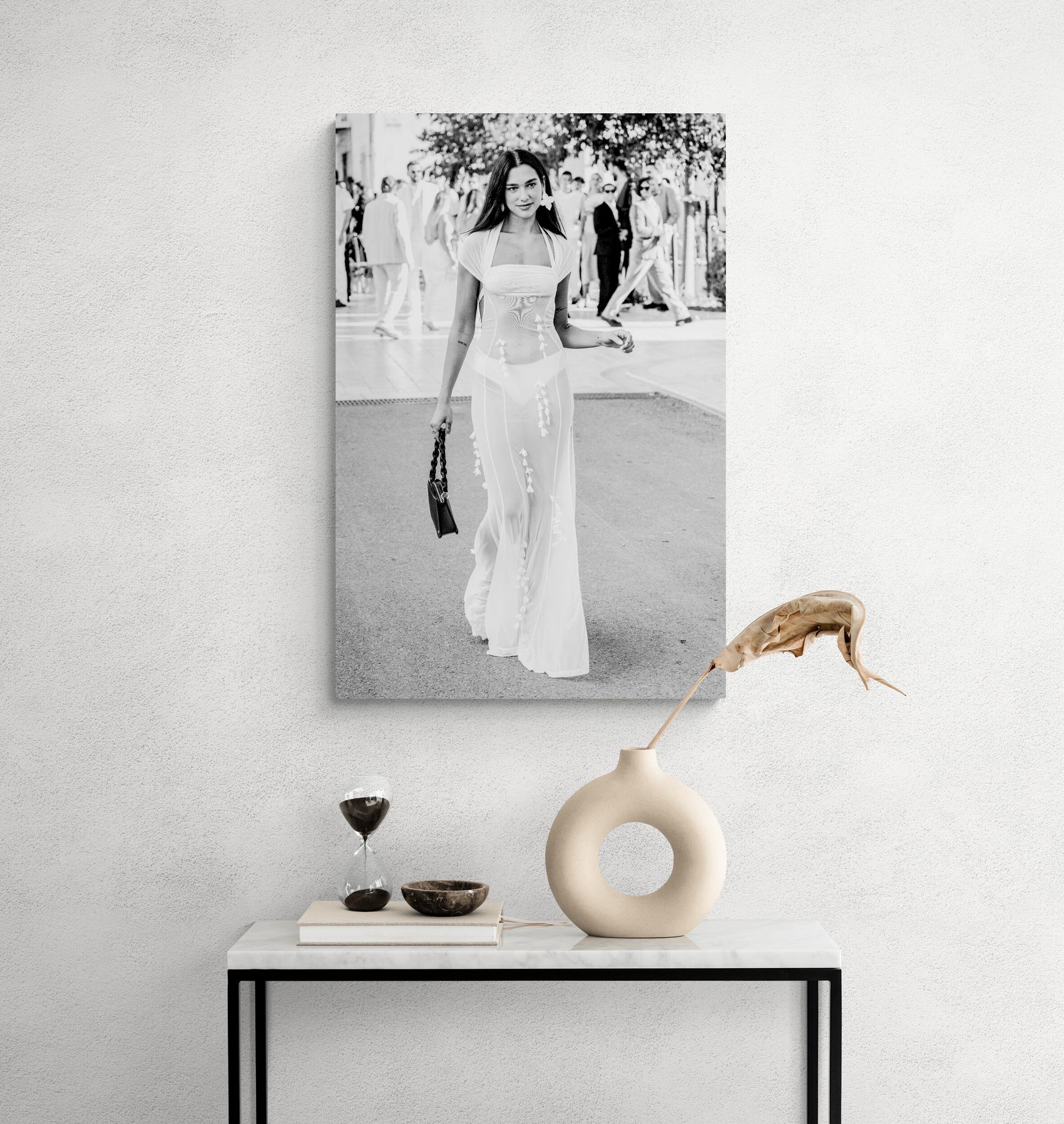 Dua Lipa en blanc au mariage de Jacquemus, 2022