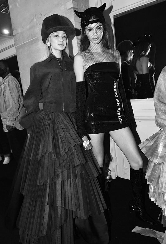 Gigi et Kendall, Off-White, Paris, 2022, photo